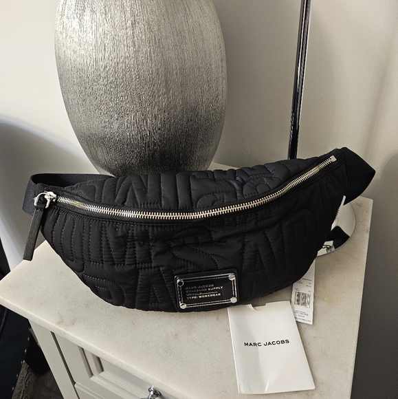 Marc Jacobs Other - Marc Jacobs Black Belt Bag